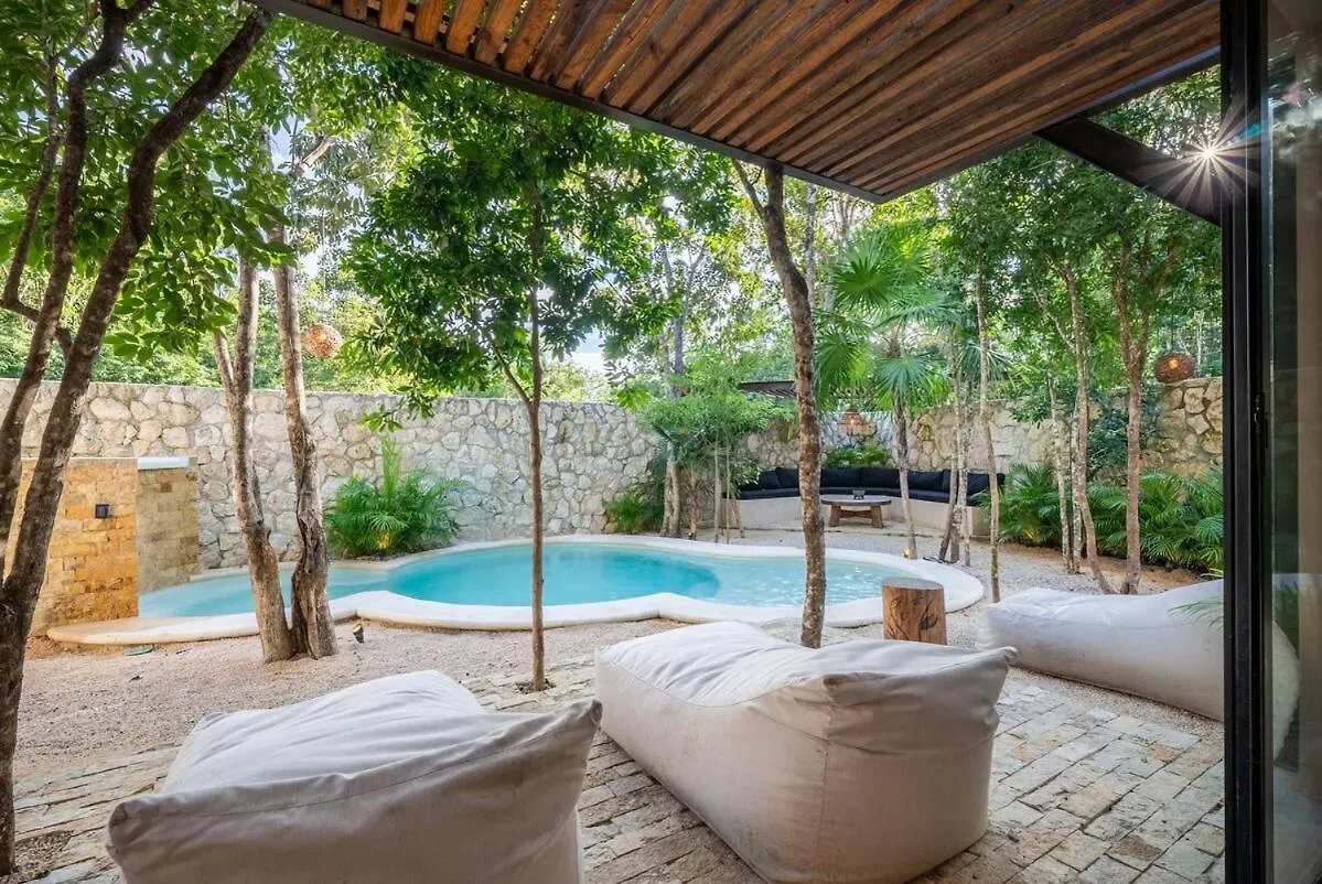 Villa El Canto, Luxury 7 Bed Jungle Villa Rooftop View Tulum